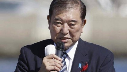 执政不到一个月，石破茂被迫下台？王毅外长一句话，表明中方态度