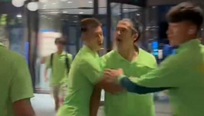 张玉宁发文致歉:为赛后不冷静不得体的行为郑重道歉