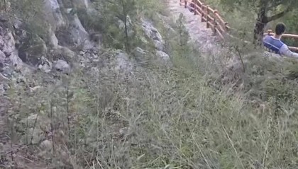 济南29岁失联男子确认身亡，救援队称是在山崖下找到遗体，家属、警方已到现场
