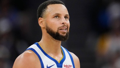 库里42+6+7戈登空砍50分 勇士加时擒掘金两连胜