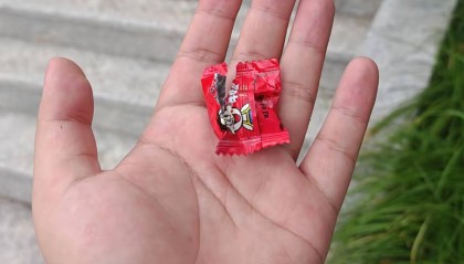 杭州小伙称爬山犯低血糖被抗战烈士墓边的奶糖救命：应该是烈士看我躺在这，救了我一下