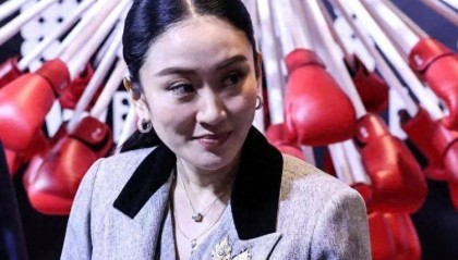 4比2，泰国最新民调出炉，佩通坦想官复原职，中方说了句公道话