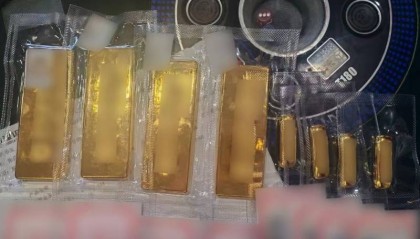 女子欲寄200万元黄金给“导师”，实为受骗！广州警方拦截