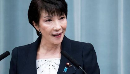 高市早苗胜选，涉华强硬言论降调，“打进渤海湾”的戏码要落空？