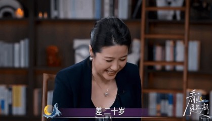 金鸡华表双料“影后”、52岁颜丙燕首曝恋情，男友小20岁，称不好意思但不觉得对方小