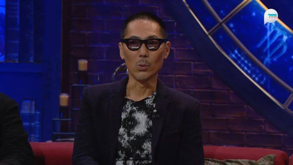 TVB资深绿叶退圈18年罕见现身，分享遇“鬼”经历，曾陷入同性恋传闻