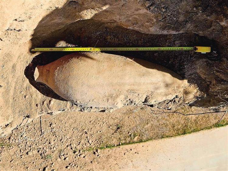 渭南发现6000年前仰韶文化时期红陶尖底瓶