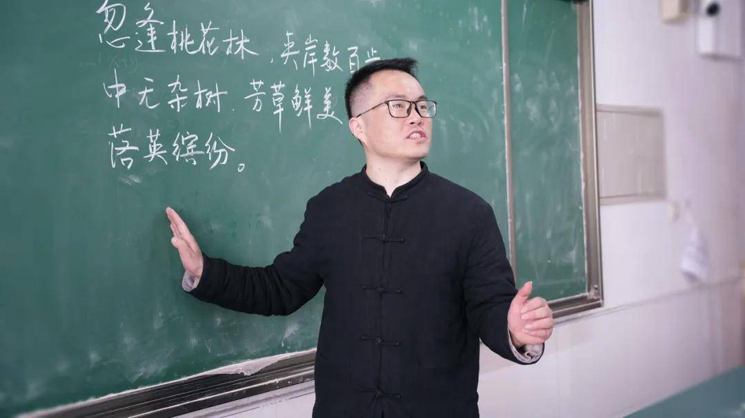 杭州初三女生一篇作文火爆全网！网友：听哭了