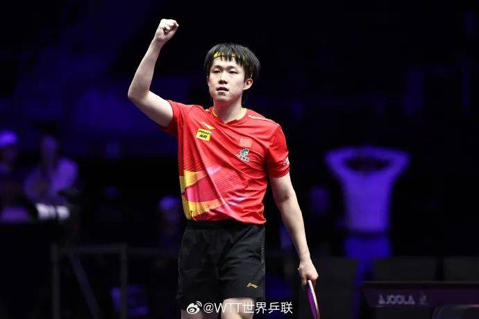 王楚钦4-0横扫张本智和！第三次夺得WTT大满贯男单冠军