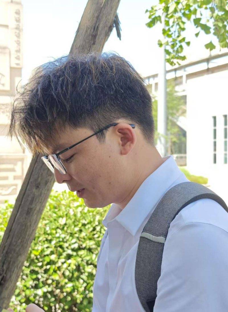“男子在成都地铁被诬陷偷拍”案二审开庭:新证据出现,将择期宣判