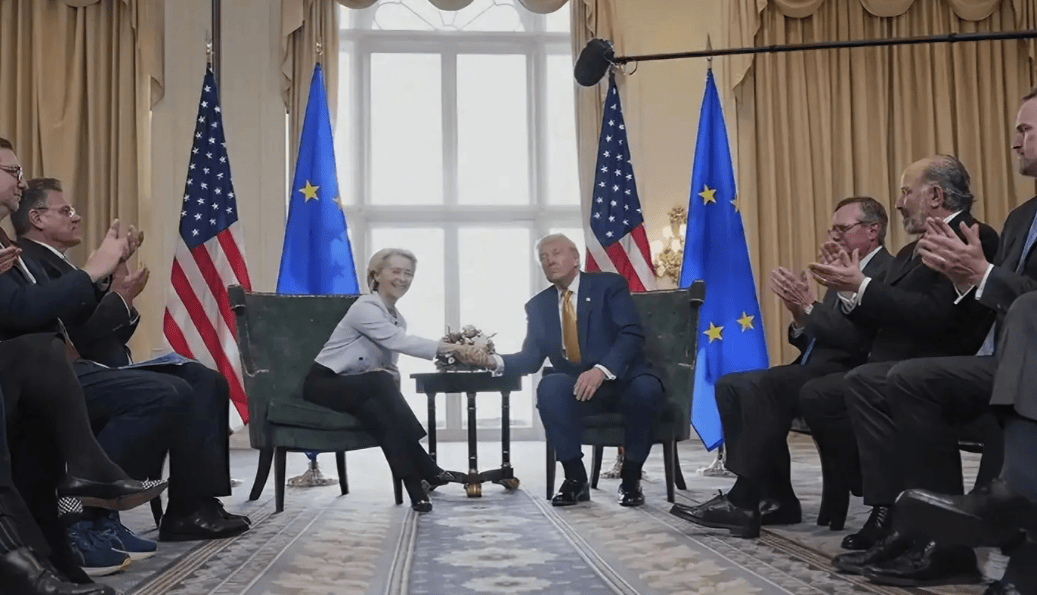 英媒破防，驳斥中国人看不起欧洲，像“年老色衰的妃子”不接受被美国“帝王”抛弃