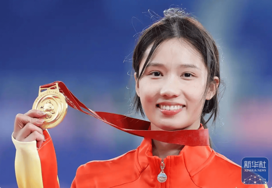 邵雨琪获全运会女子跳高金牌，曾为吴艳妮发声：我们都是有实力的漂亮女生