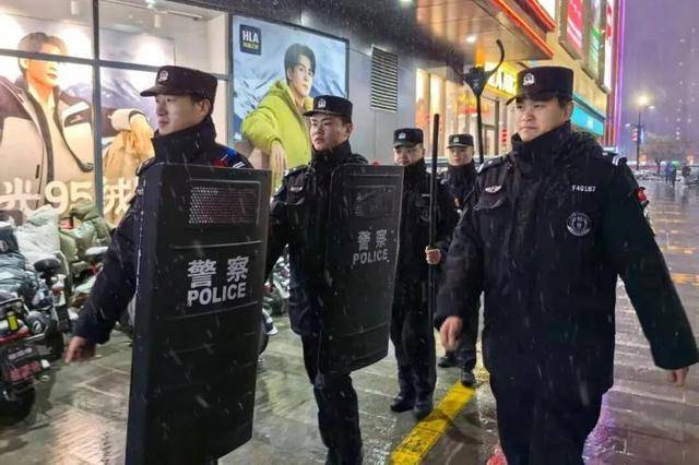 外交部发言人毛宁点赞山东德州交警!