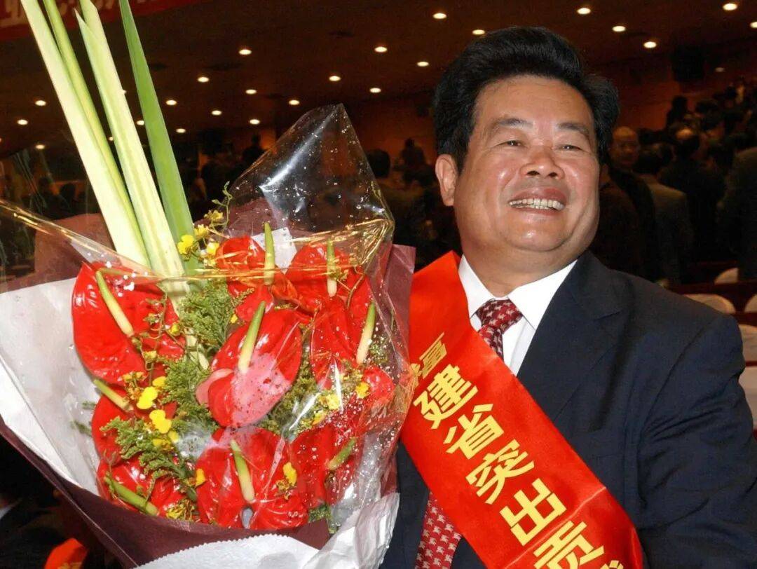 80岁曹德旺，拟获表彰