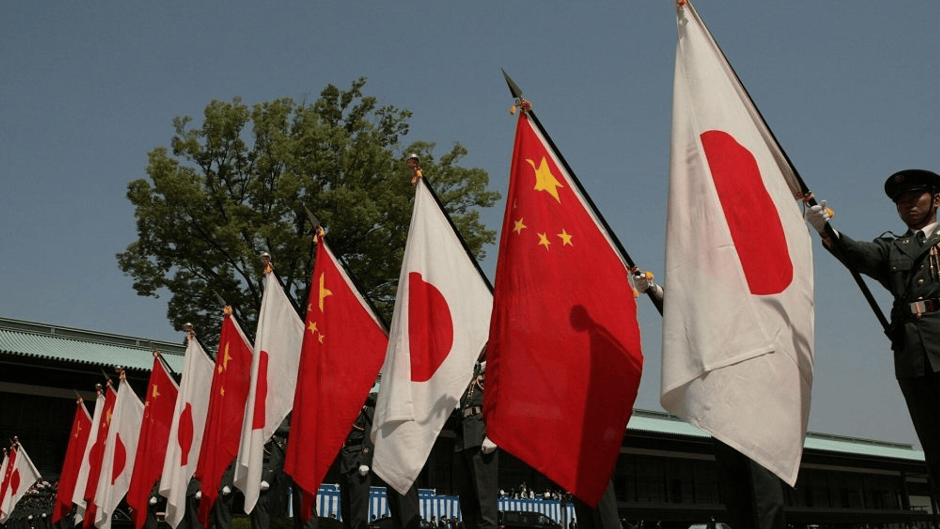 中方潇洒离场，日本1028家企业破产，高市输麻了，反华反到大动脉
