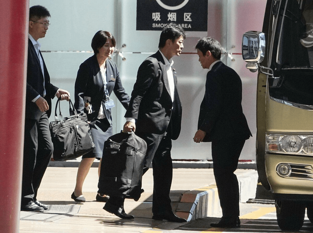 日本五大党派代表访华，在中国等了3天2夜，最后被中方降级接见？